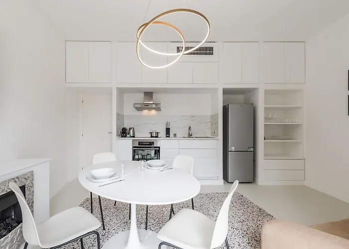 Centre - Spacious - Ac - Wi-fi - Metro Appartement